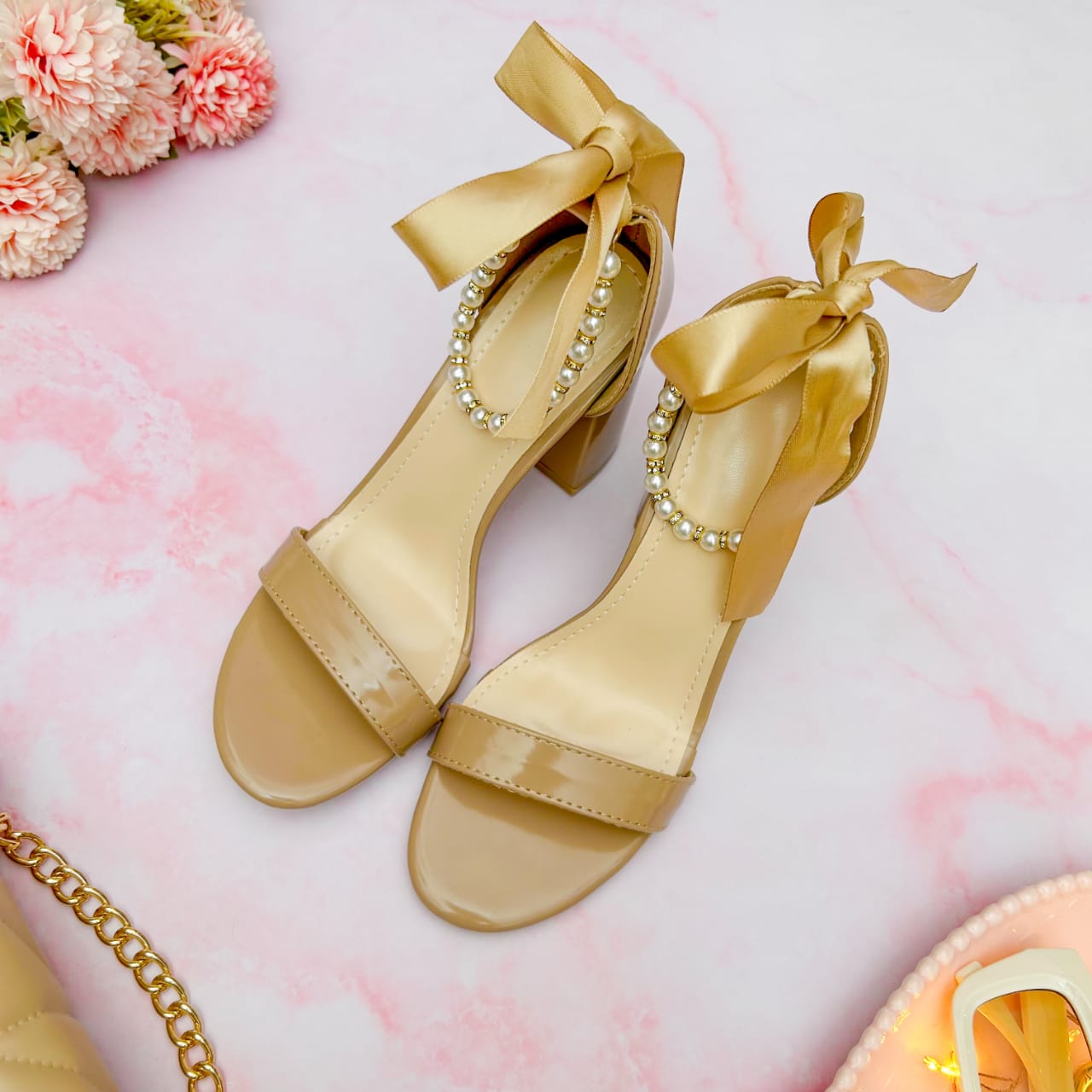 Sandalias con Tacon Camel, con perlas - Girlies
